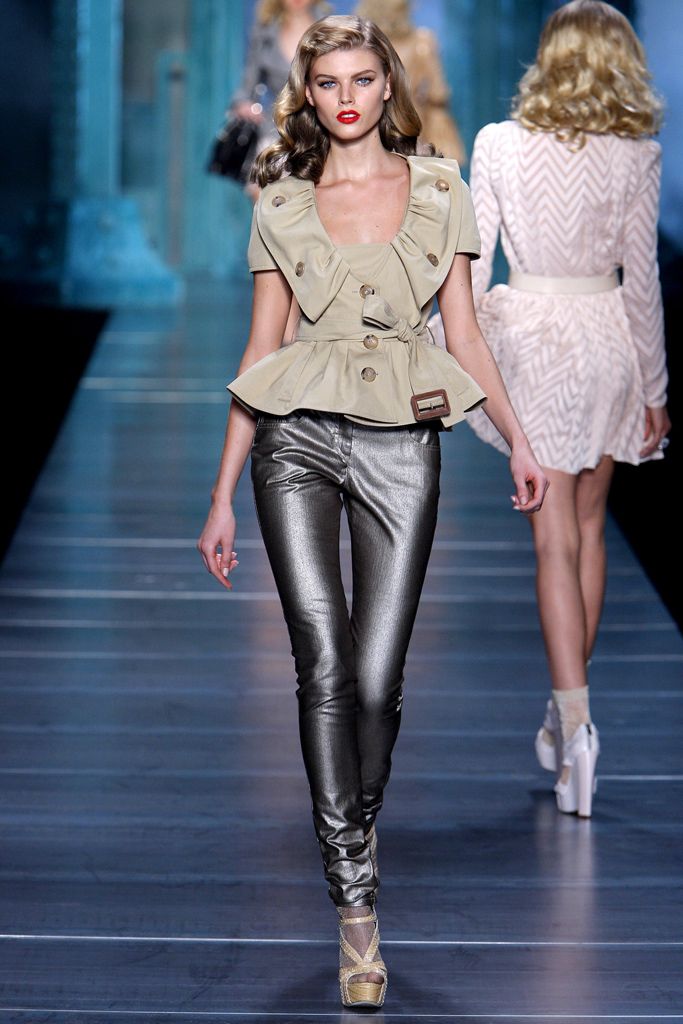 Christian Dior S/S 10 Look 26