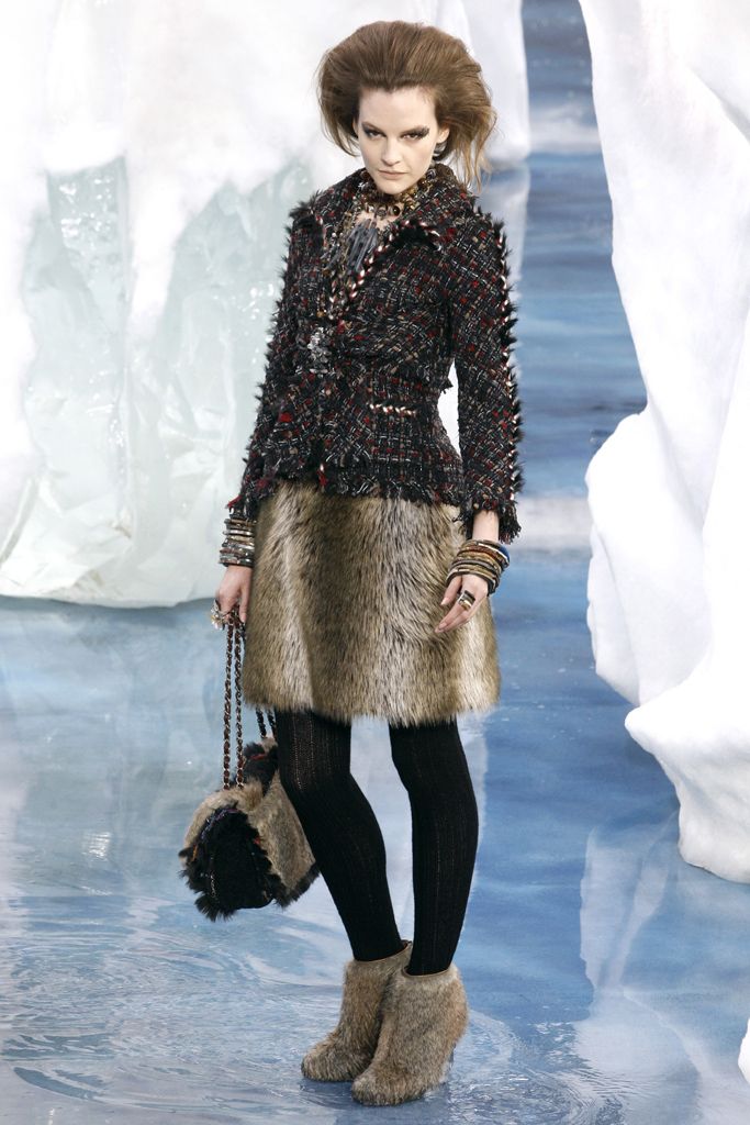 Chanel F/W 10 Look 95