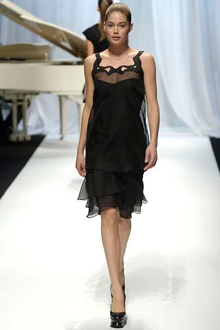 Chalayan F/W 06 Look 98