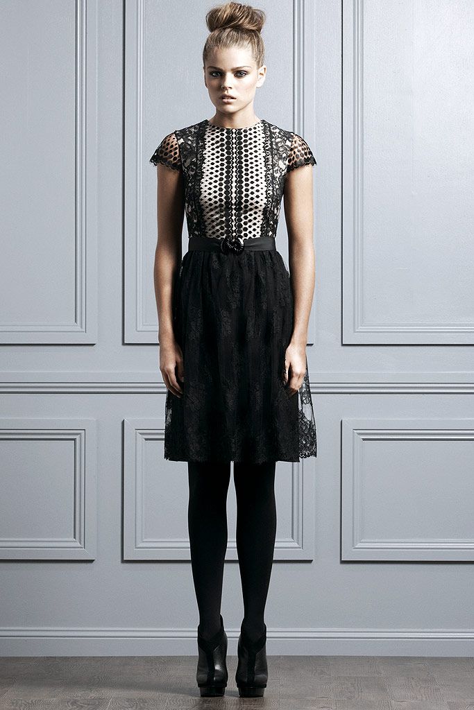 Collette Dinnigan F/W 10 Look 83