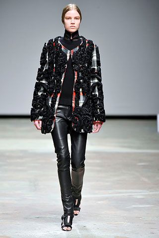 Christopher Kane F/W 08 Look 36