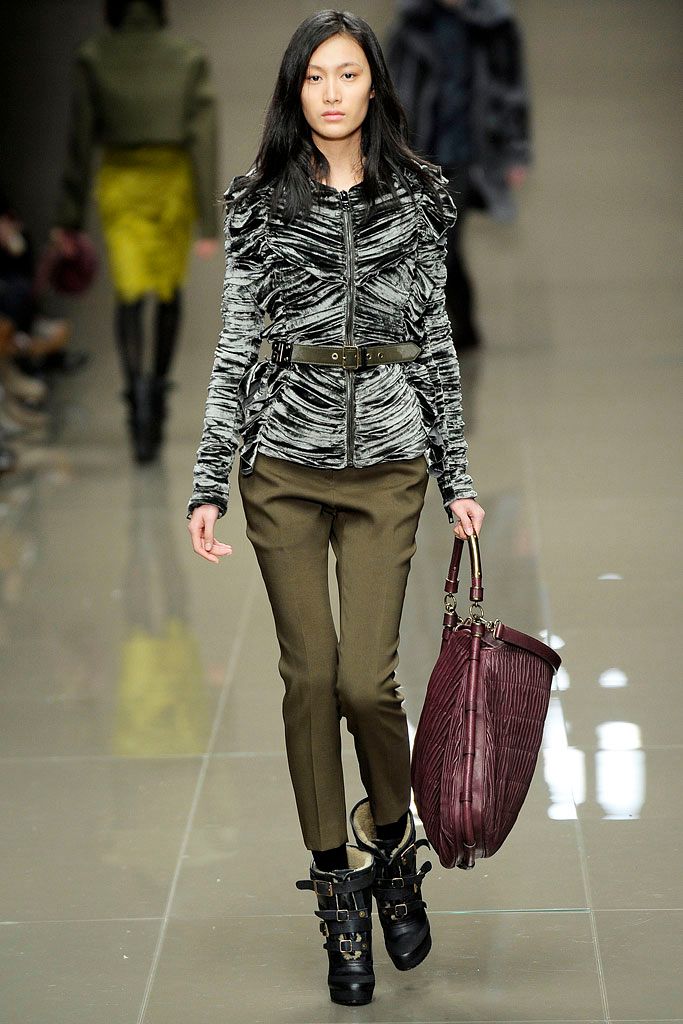 Burberry F/W 10 Look 194