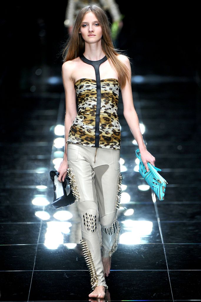 Burberry S/S 11 Look 156