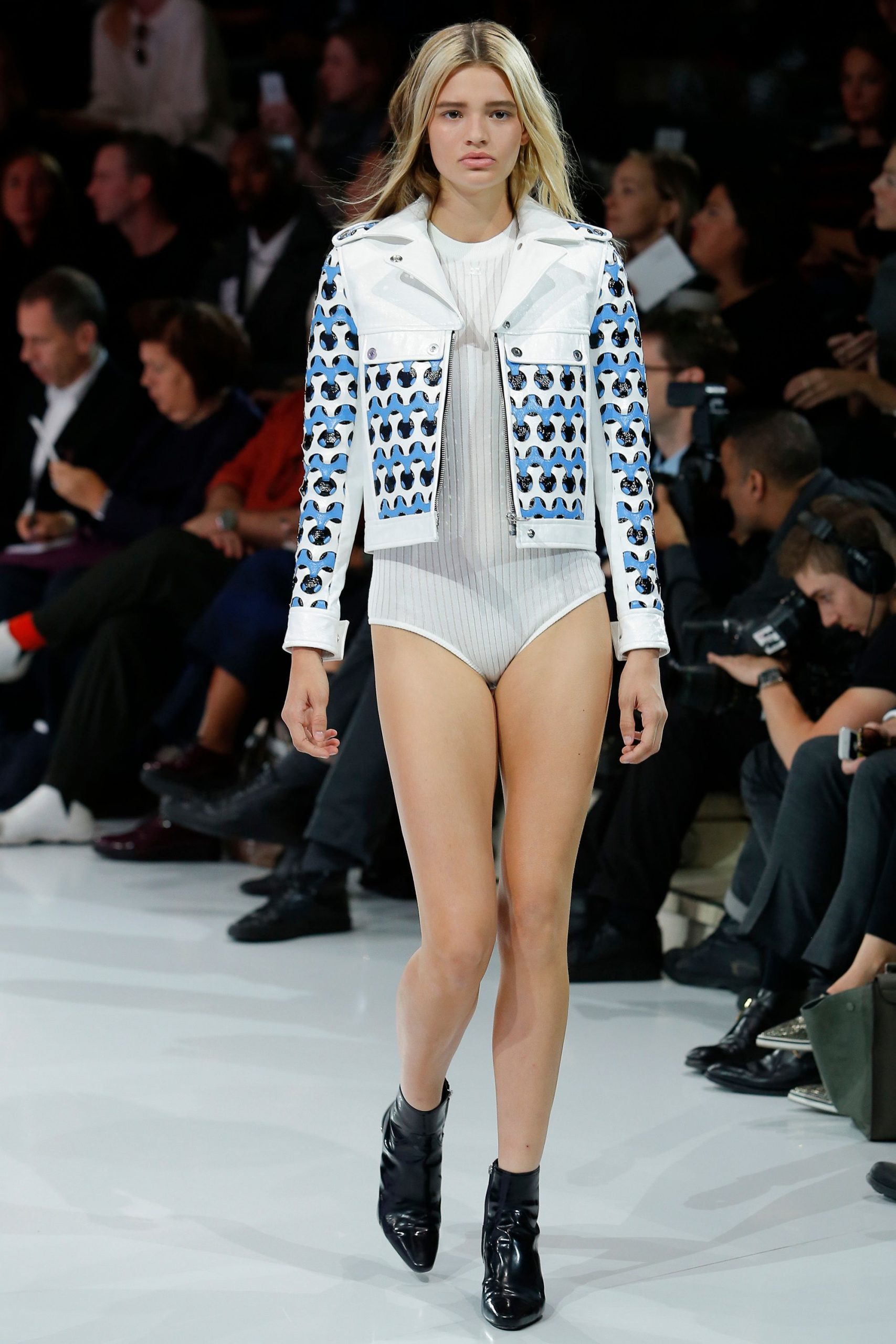 Courrèges S/S 16 Look 15