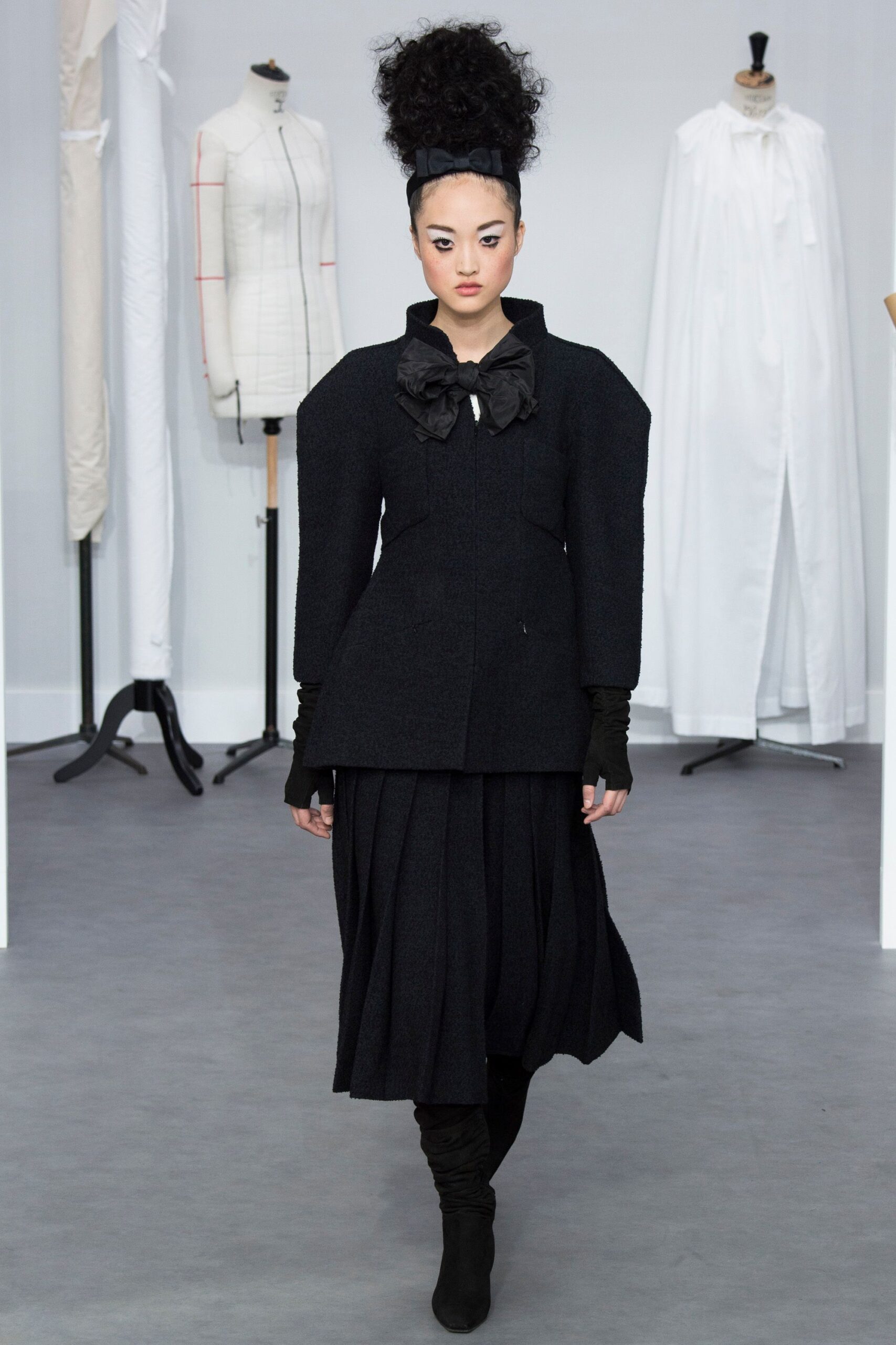 Chanel F/W 16 Couture Look 422