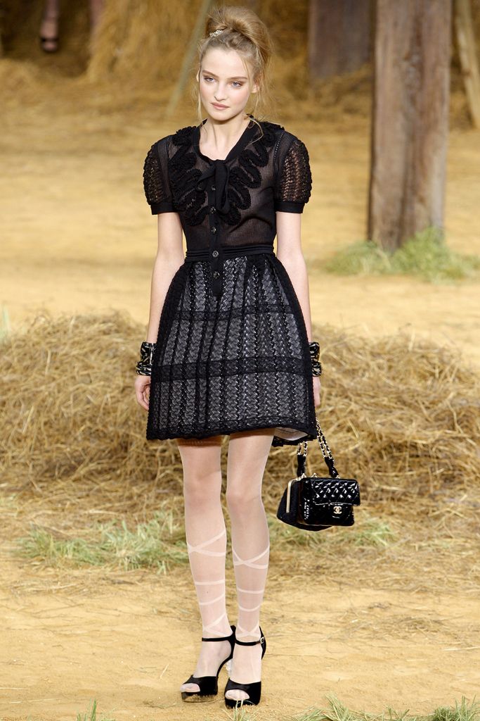 Chanel S/S 10 Look 127