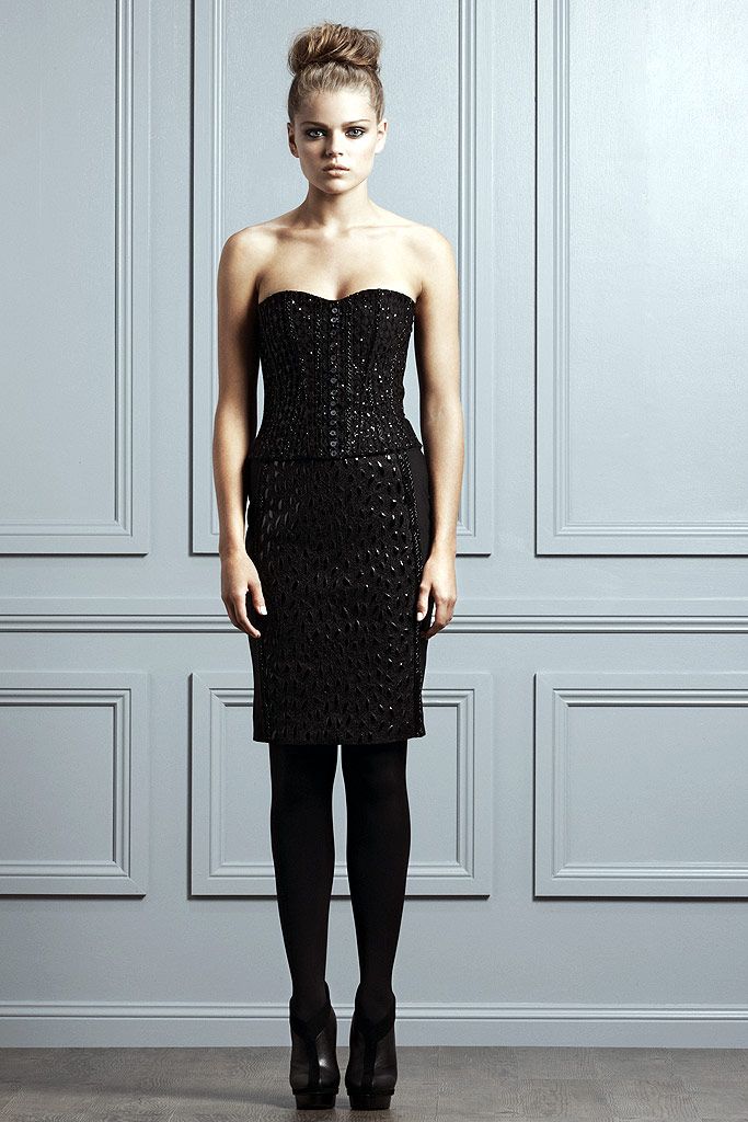 Collette Dinnigan F/W 10 Look 100