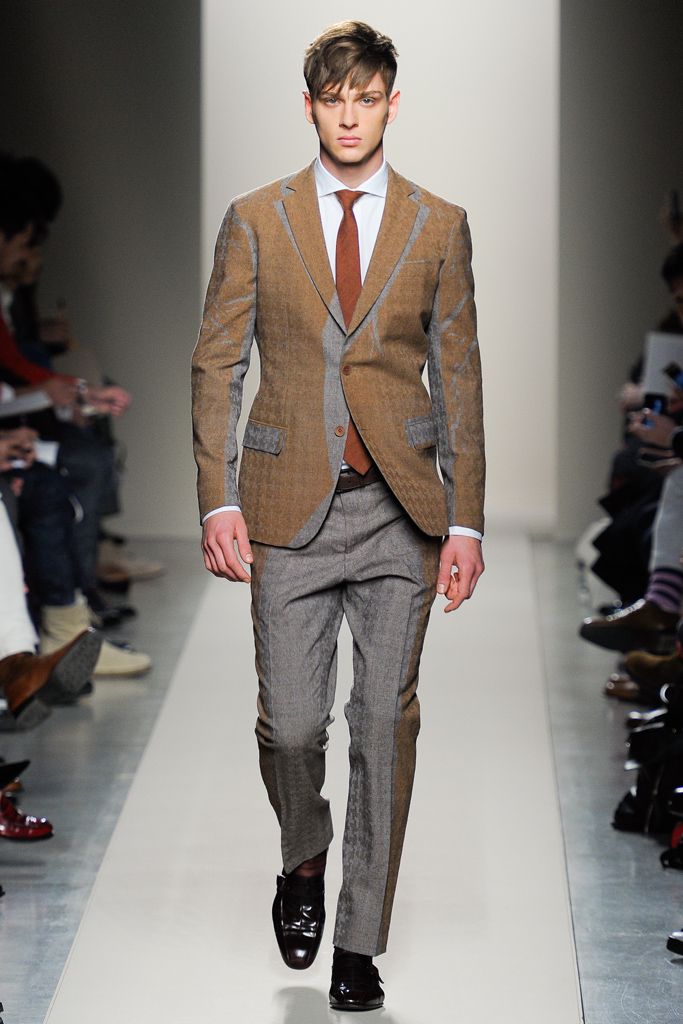 brown unknown tie