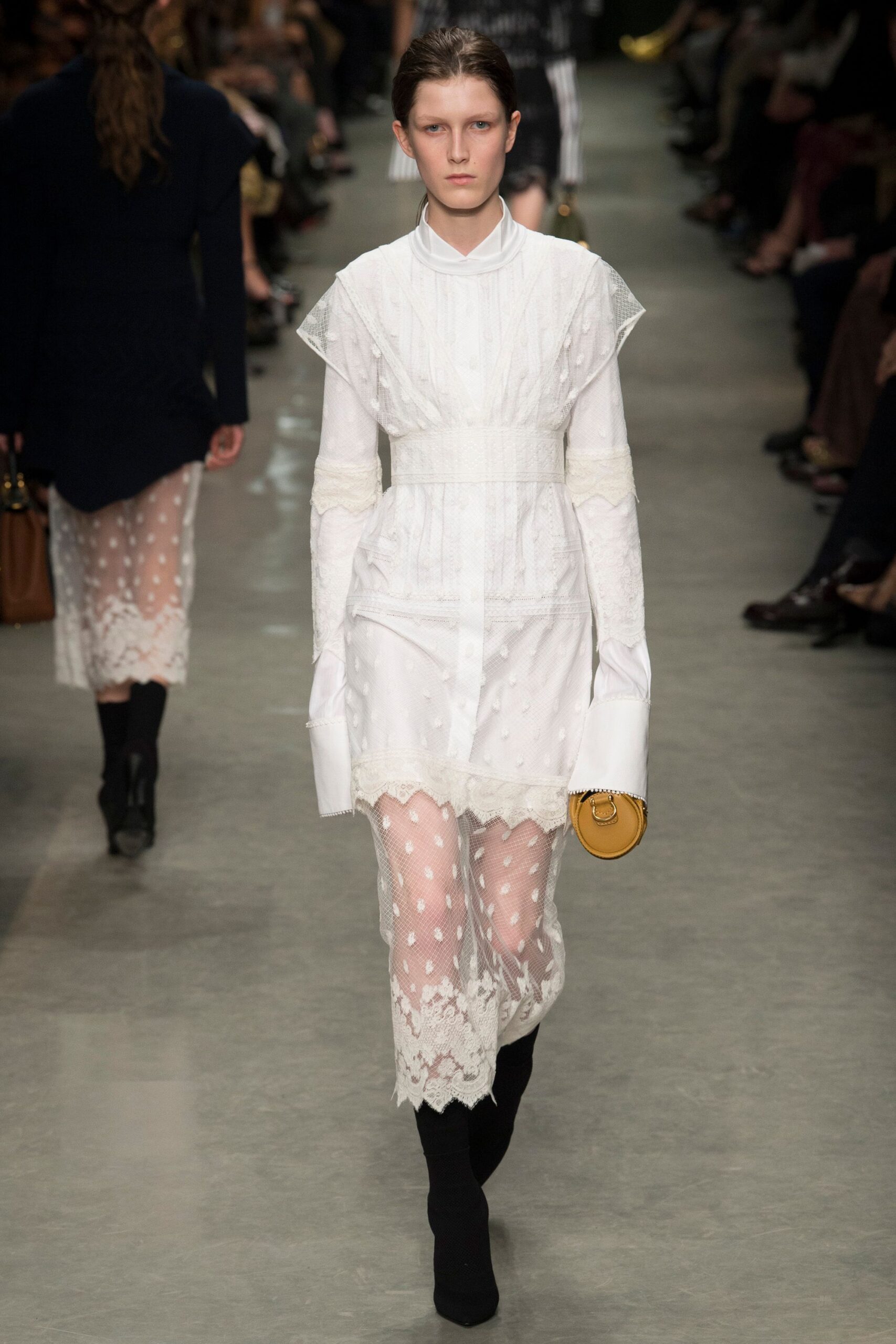 Burberry S/S 17 Look 146
