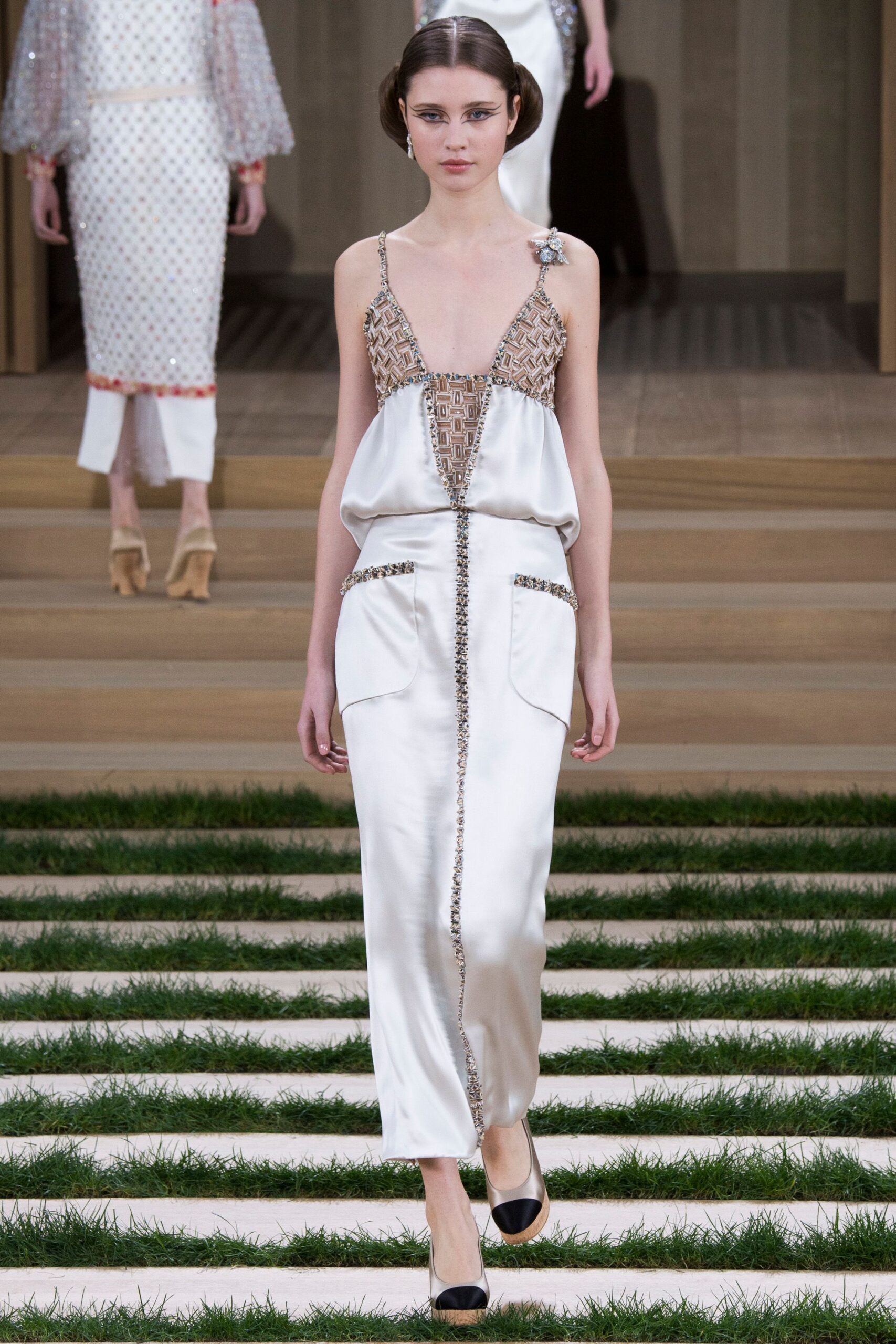 Chanel S/S 16 Couture Look 665