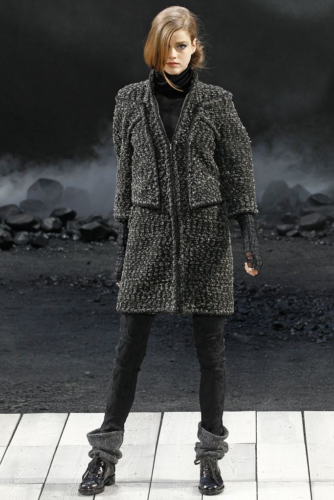 Chanel F/W 11 Look 156