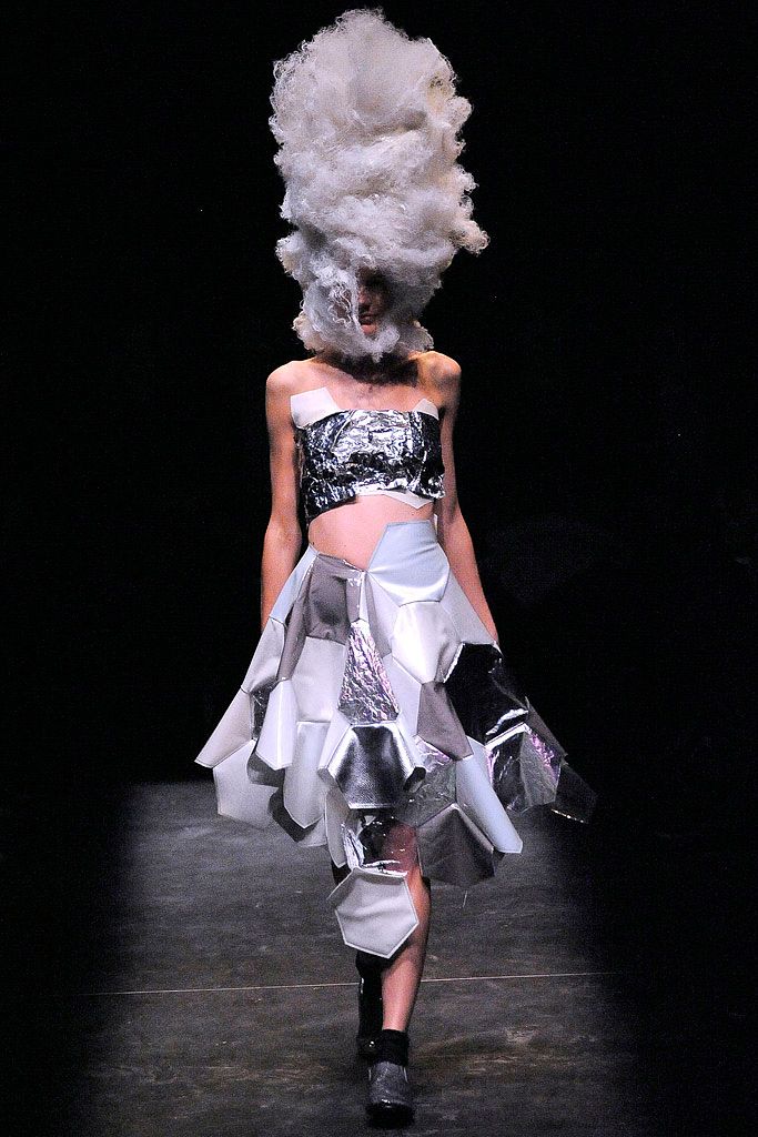 Comme des Garçons S/S 09 Look 114