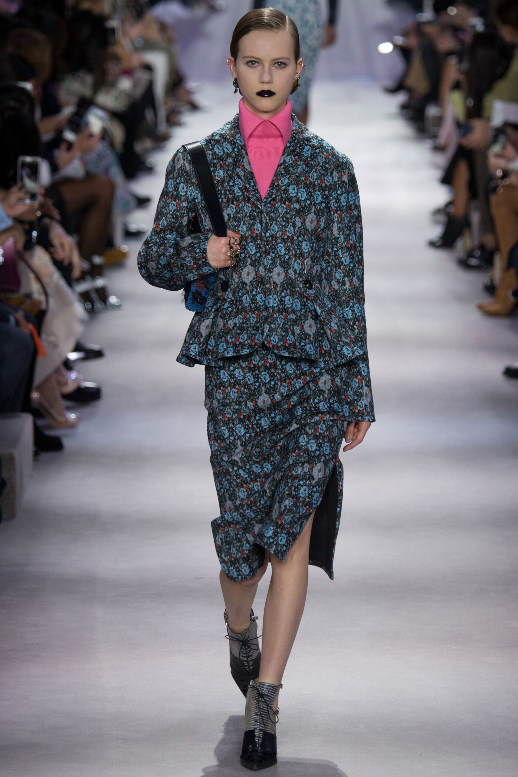 Christian Dior F/W 16 Look 100