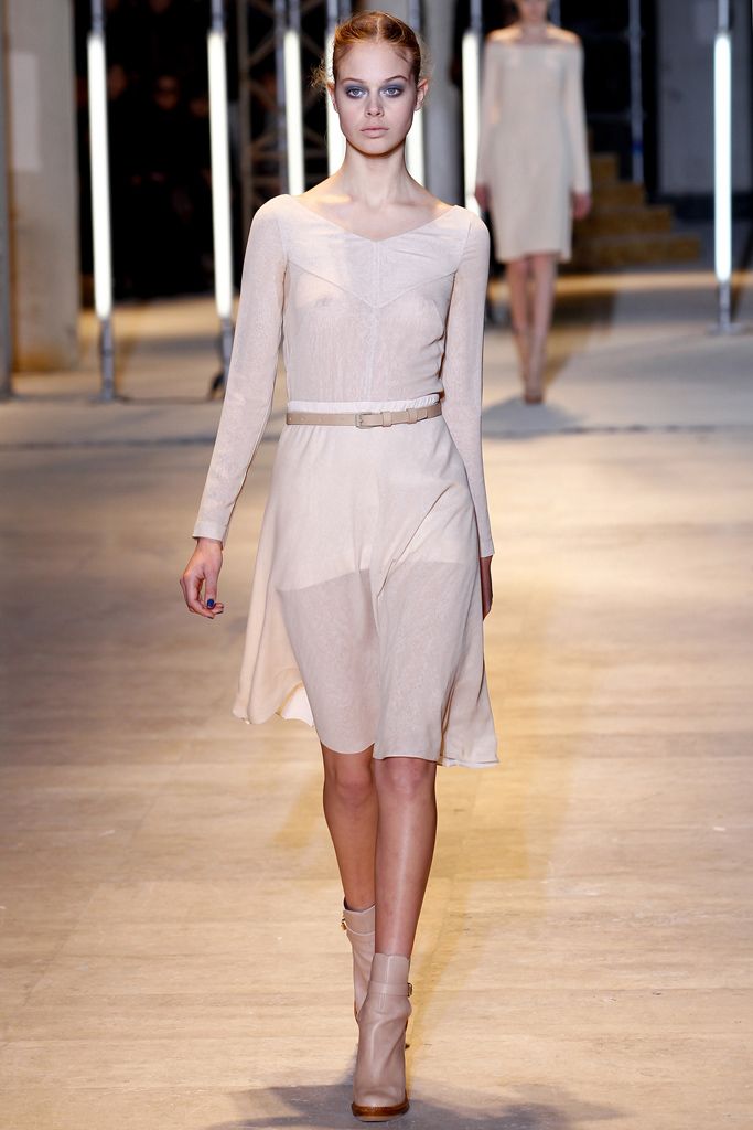 Cacharel F/W 11 Look 100