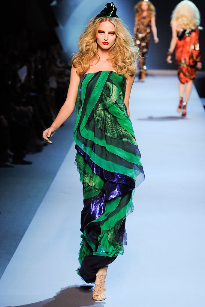 Christian Dior F/W 11 Couture Look 144