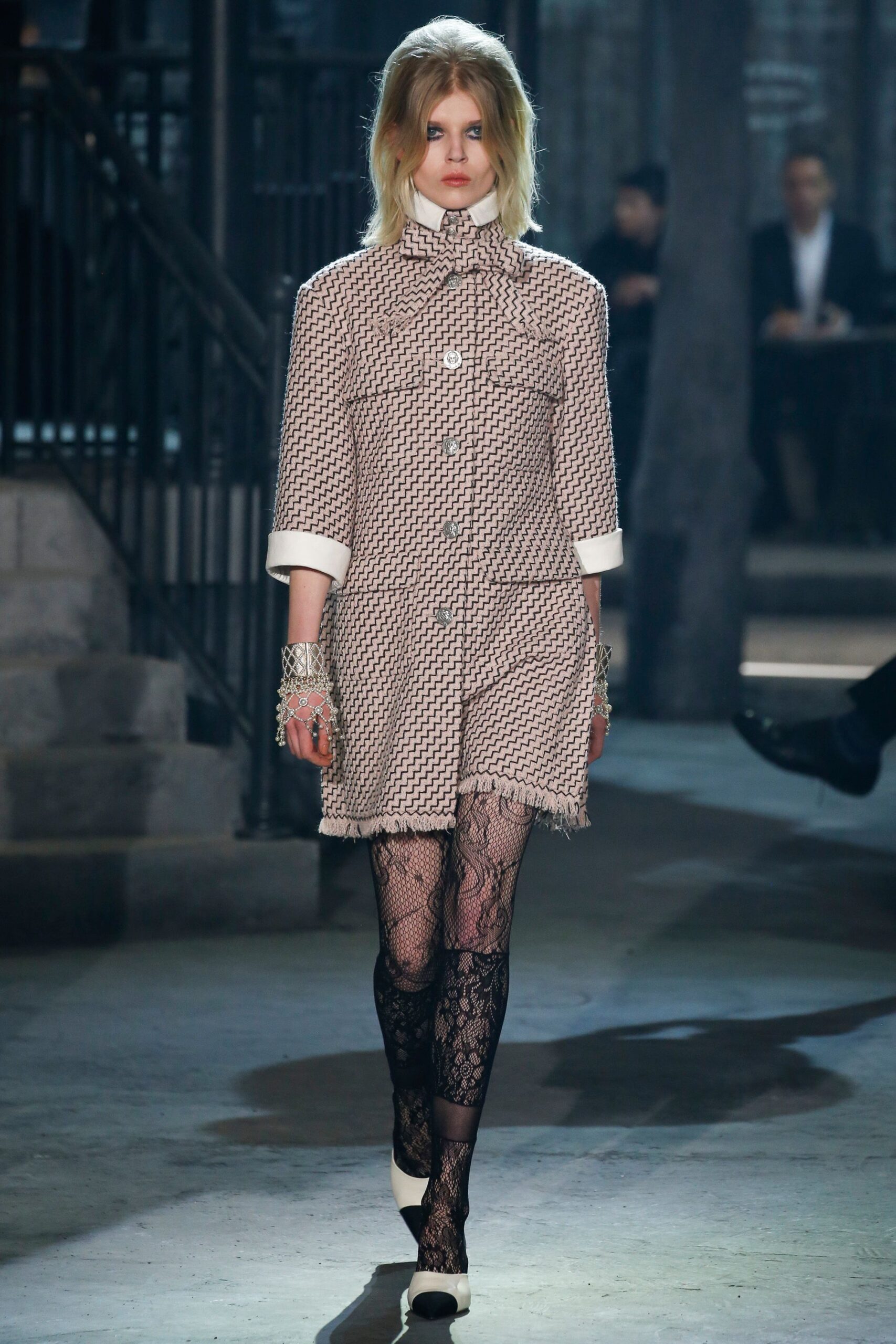 Chanel F/W 16 Look 505