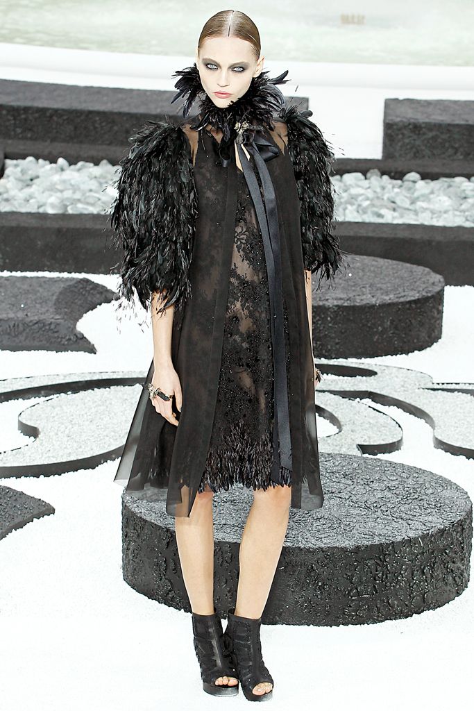Chanel S/S 11 Look 442