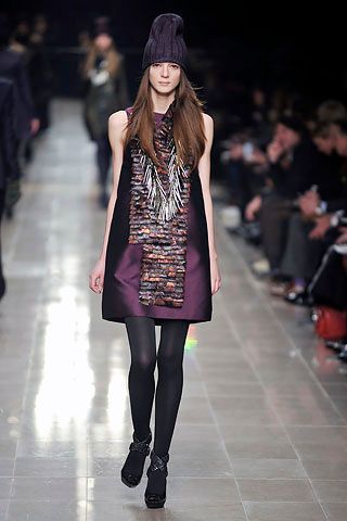 Burberry F/W 08 Look 184