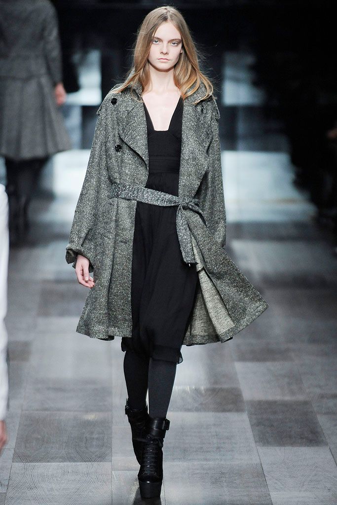 Burberry F/W 09 Look 68