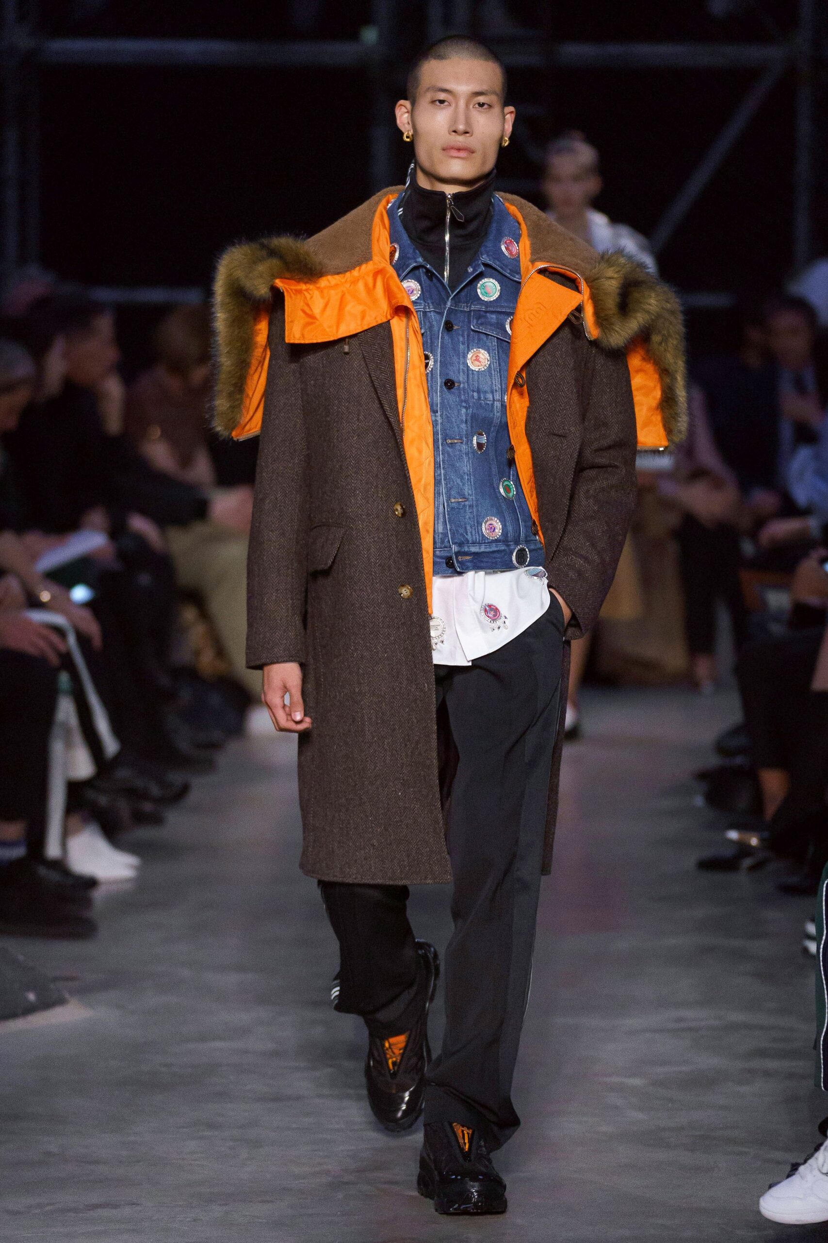 Burberry F/W 19 Look 356