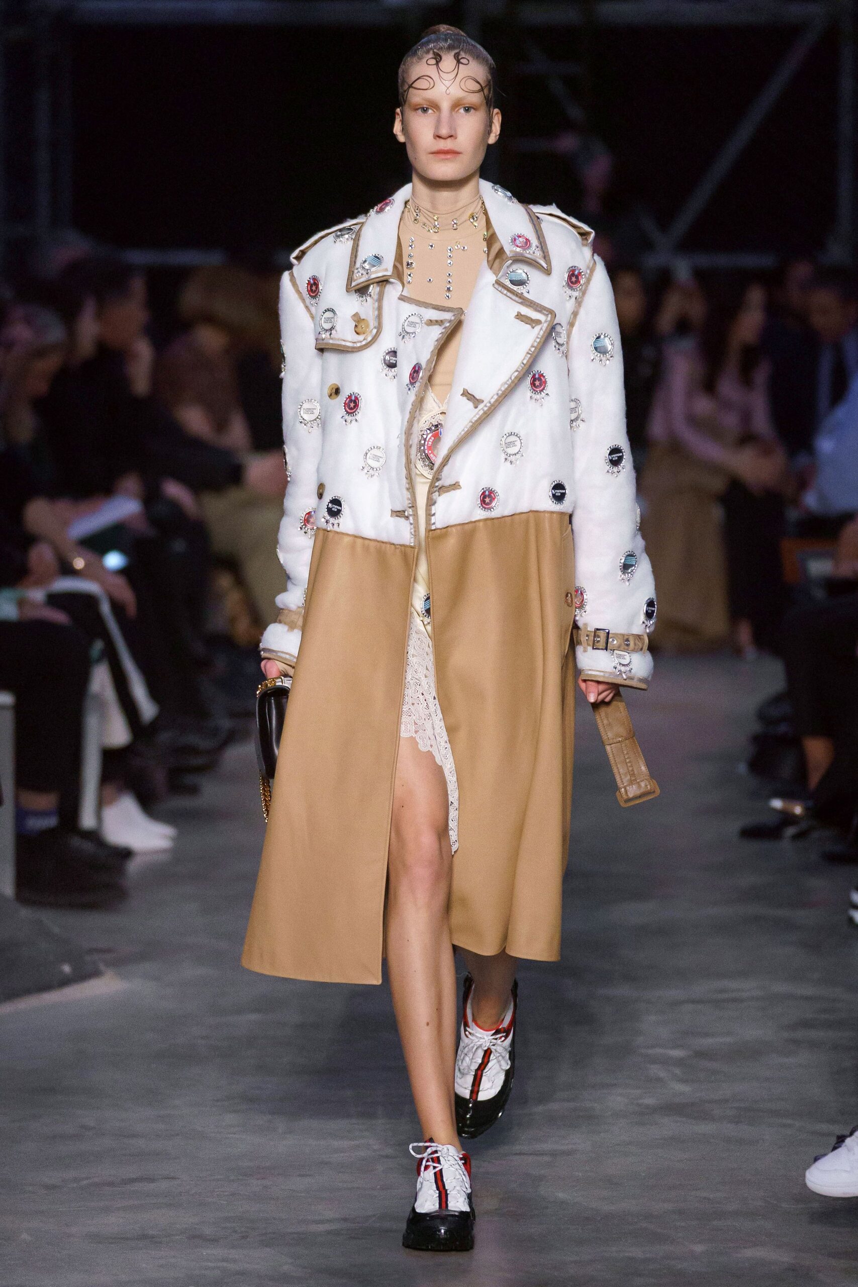 Burberry F/W 19 Look 370