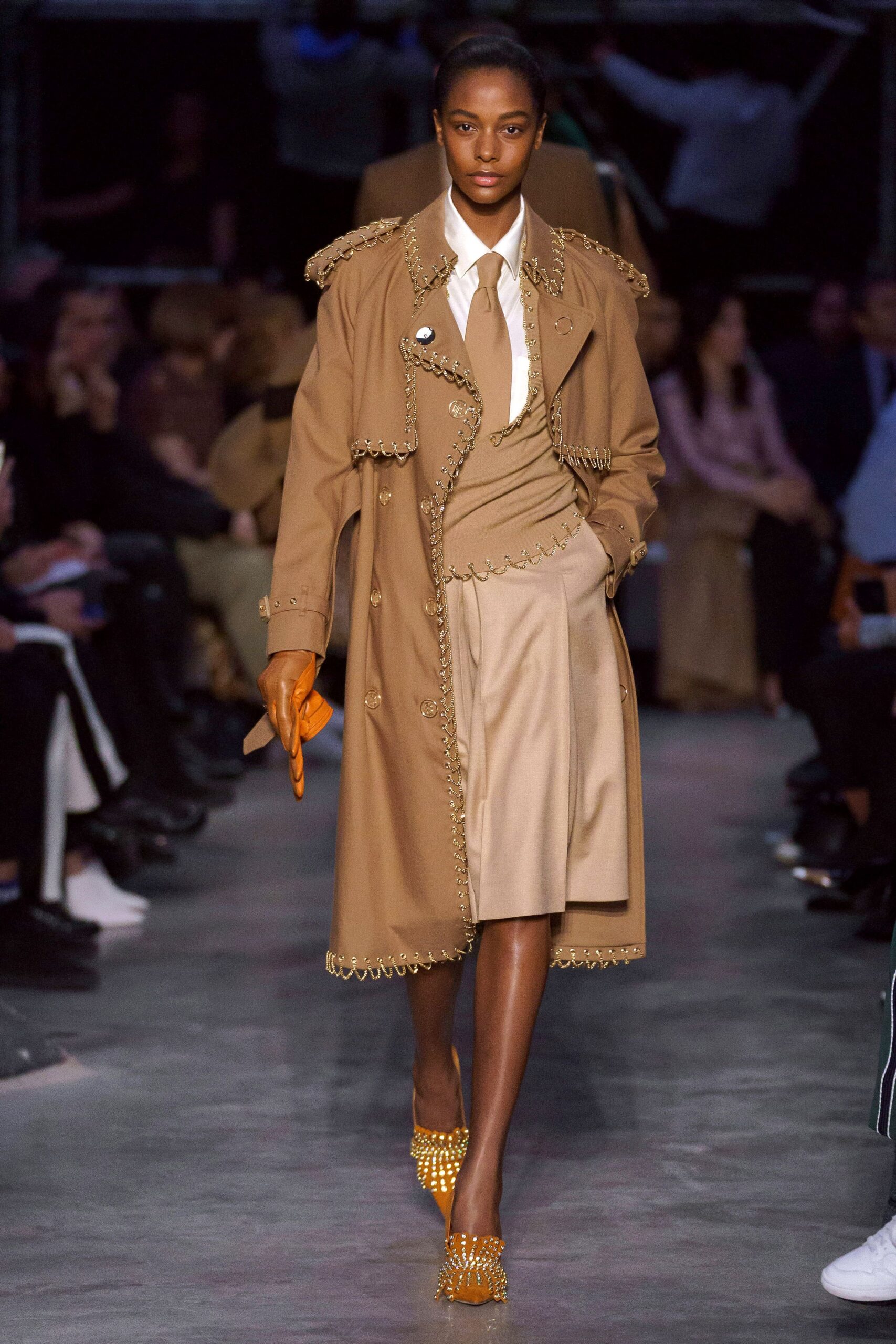 Burberry F/W 19 Look 644