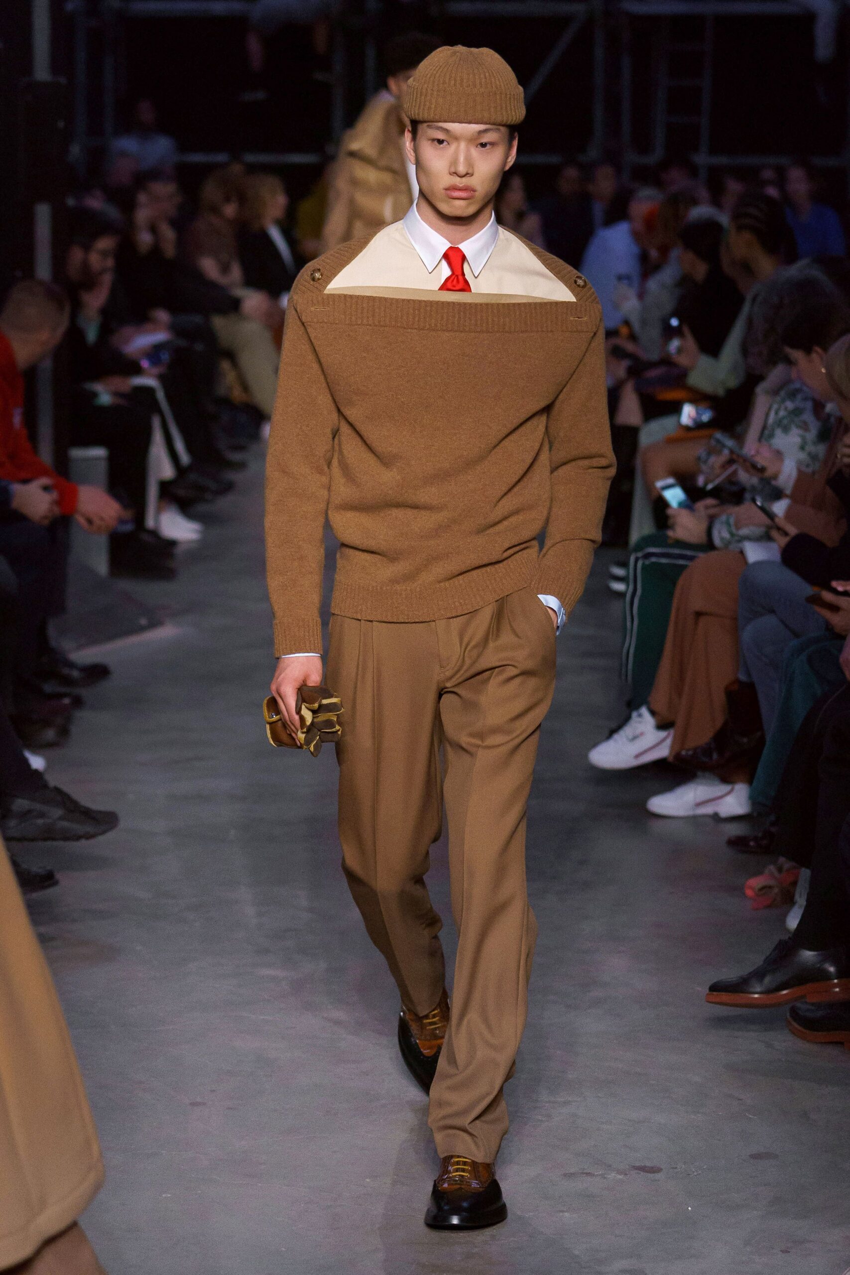 Burberry F/W 19 Look 773