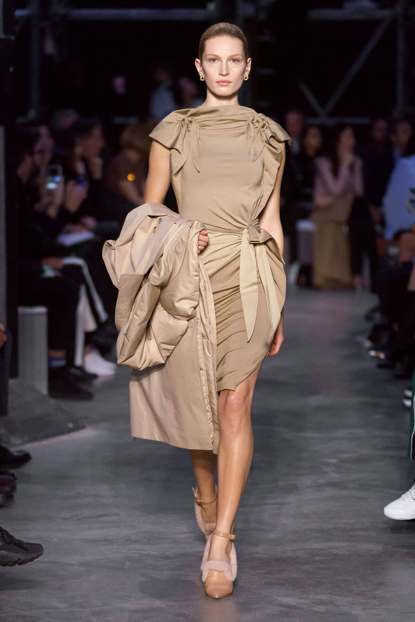 Burberry F/W 19 Look 845