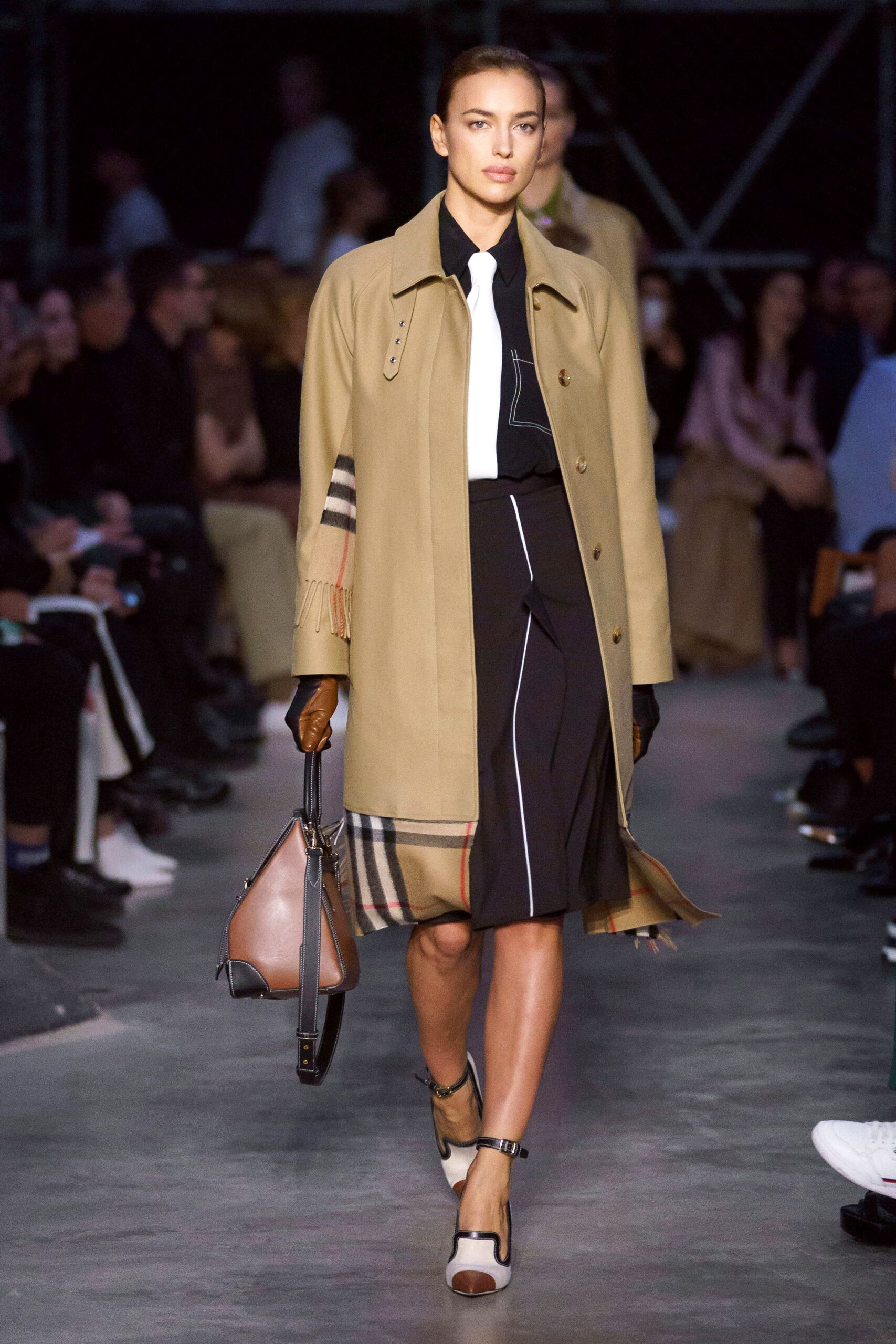Burberry F/W 19 Look 1054