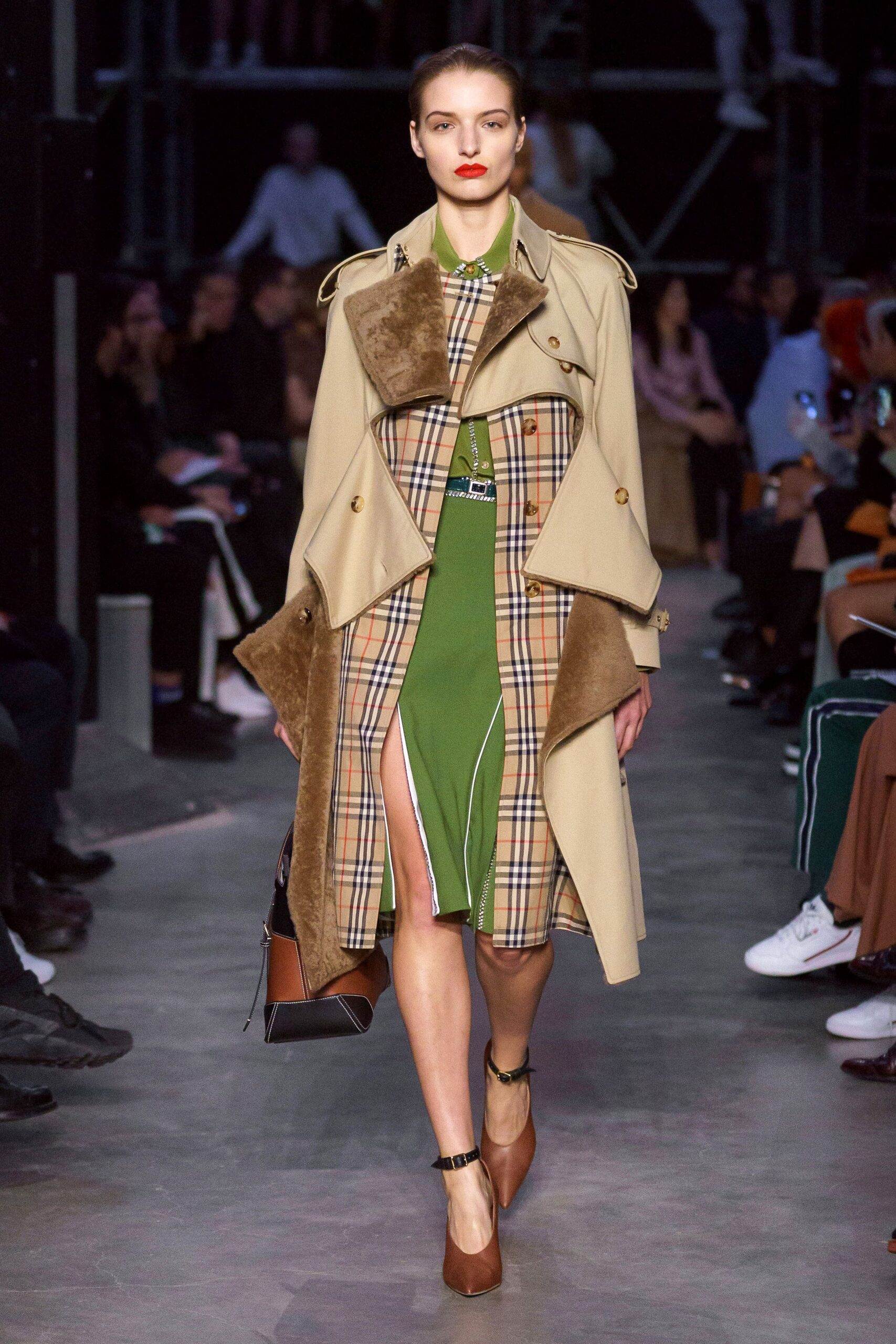 Burberry F/W 19 Look 1055