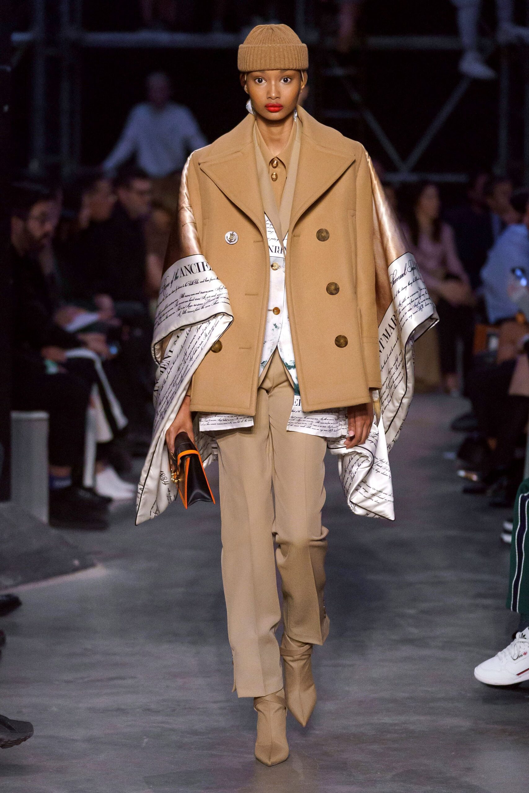 Burberry F/W 19 Look 1076