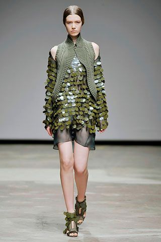 Christopher Kane F/W 08 Look 26