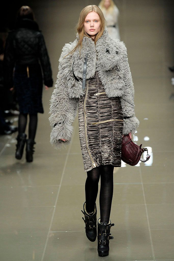 Burberry F/W 10 Look 241