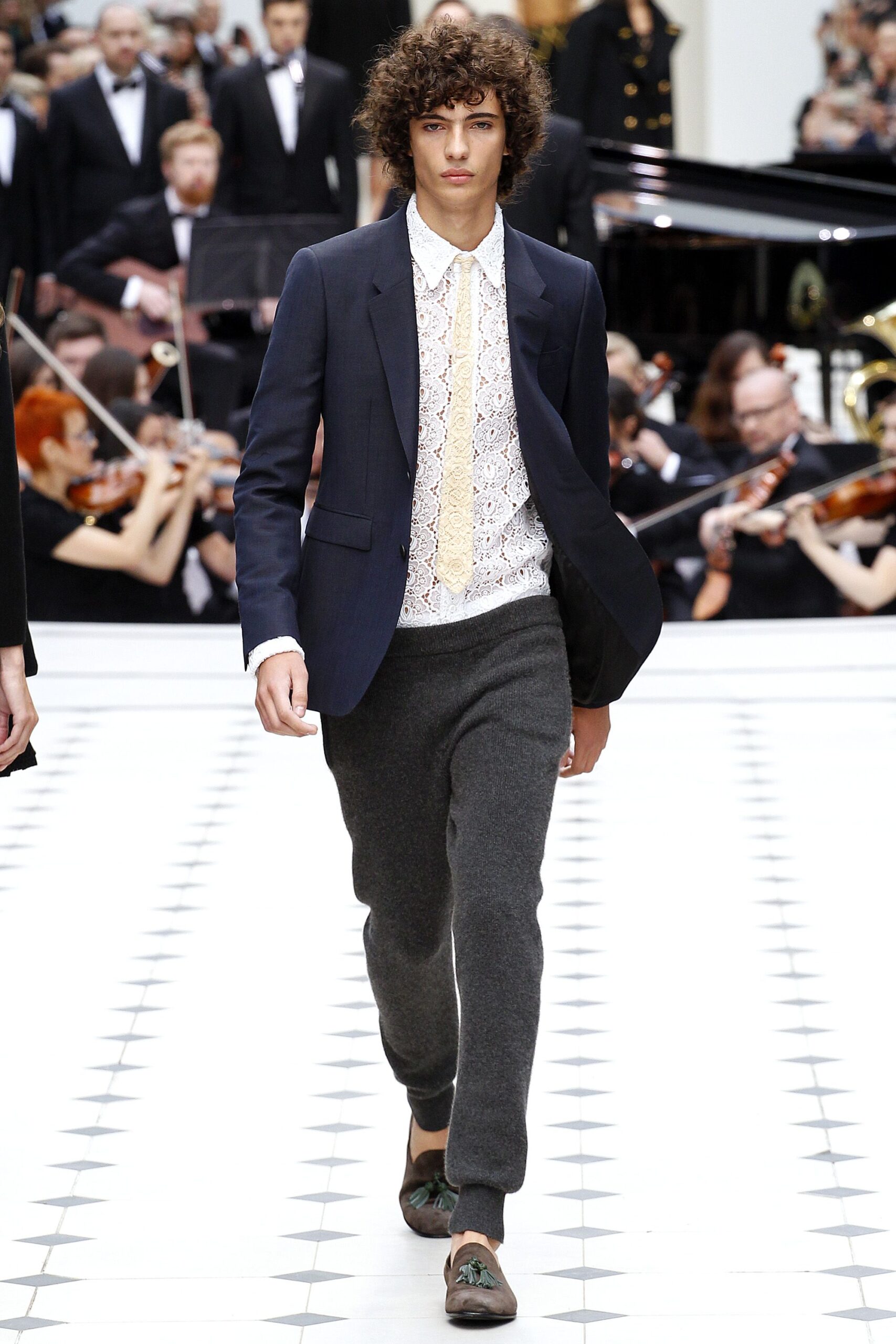 Burberry S/S 16 Look 69