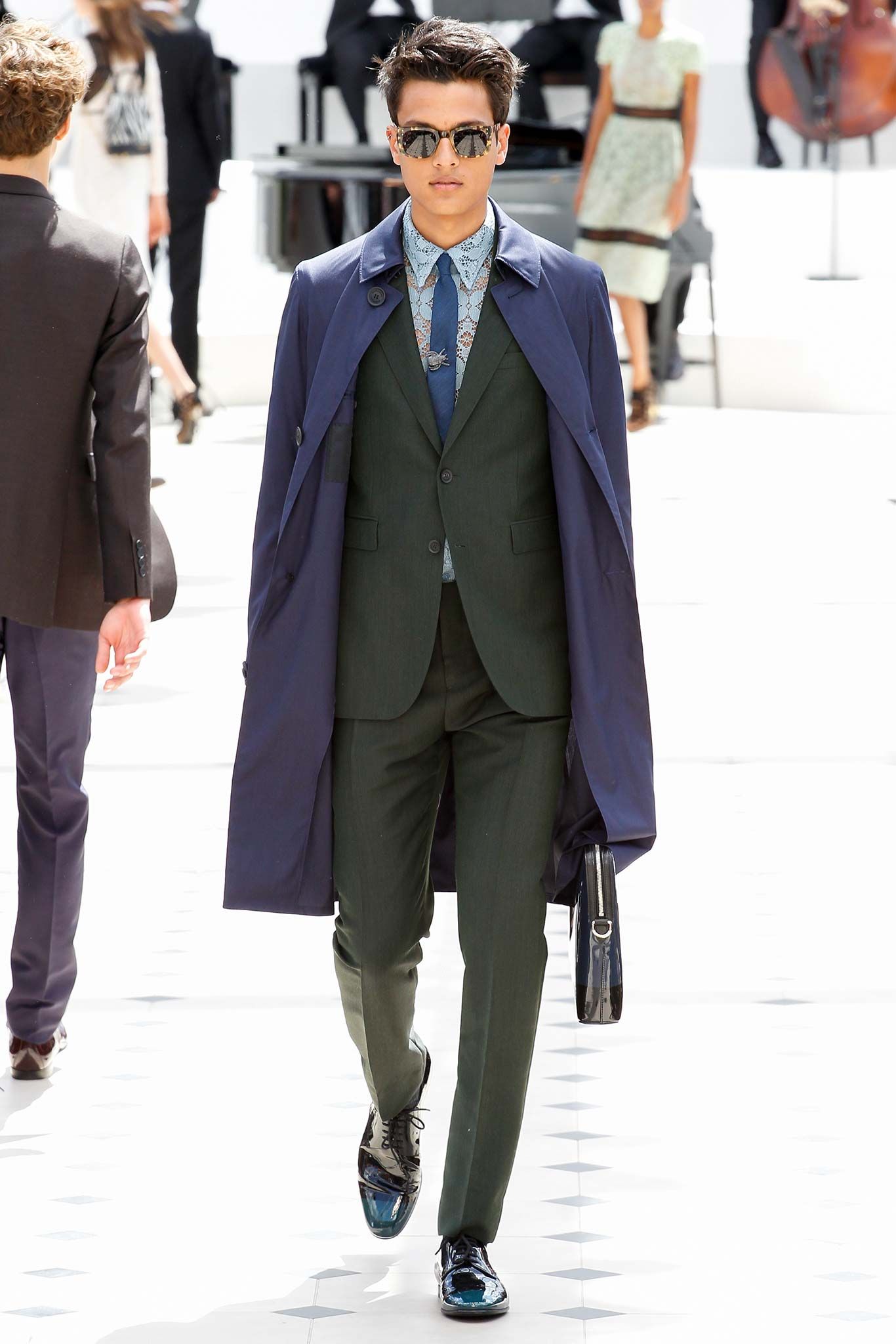 Burberry S/S 16 Menswear Look 62