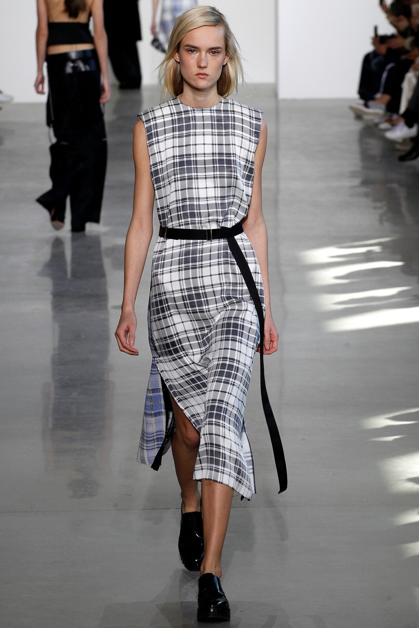 Calvin Klein Collection F/W 16 Look 59