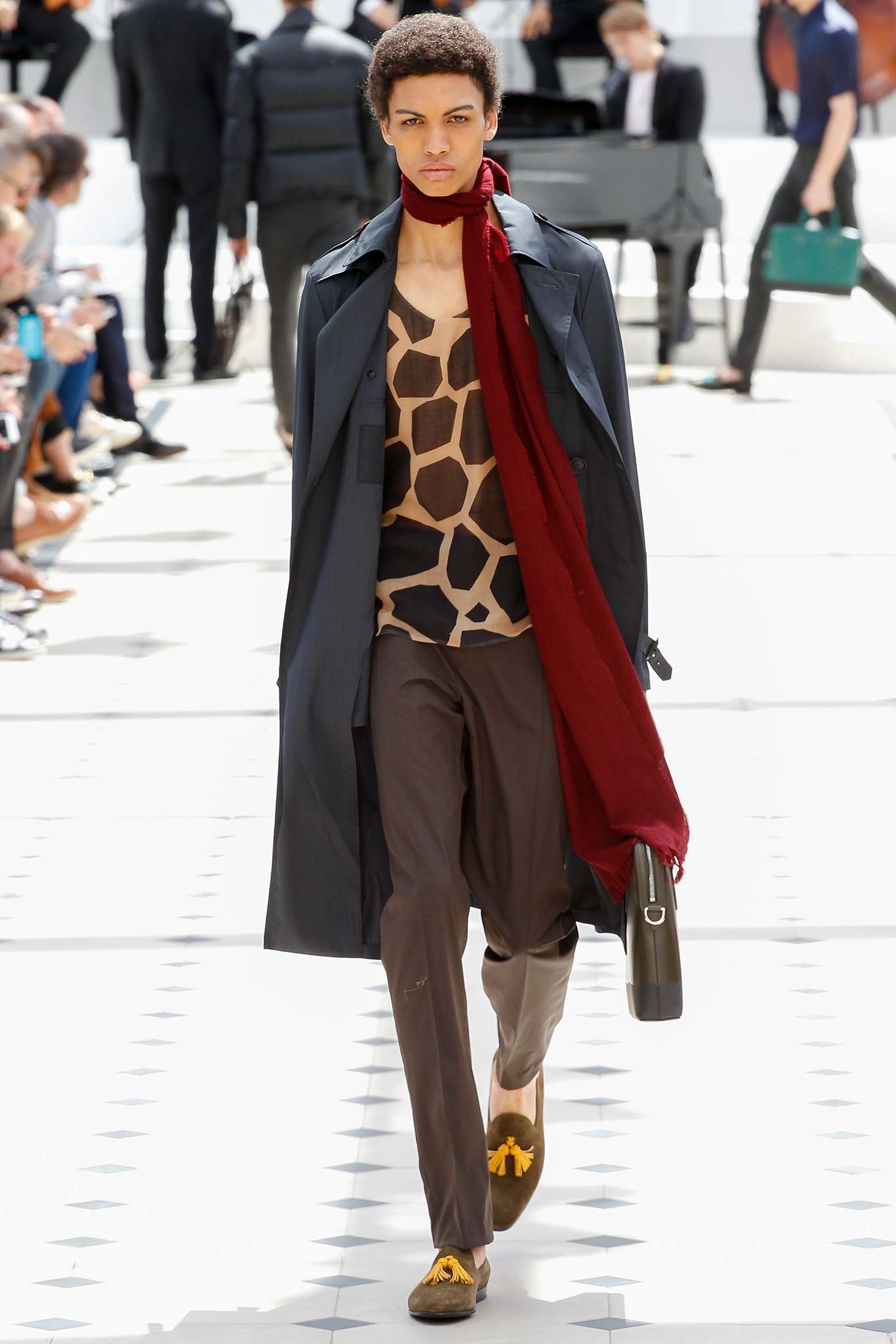 Burberry S/S 16 Menswear Look 174