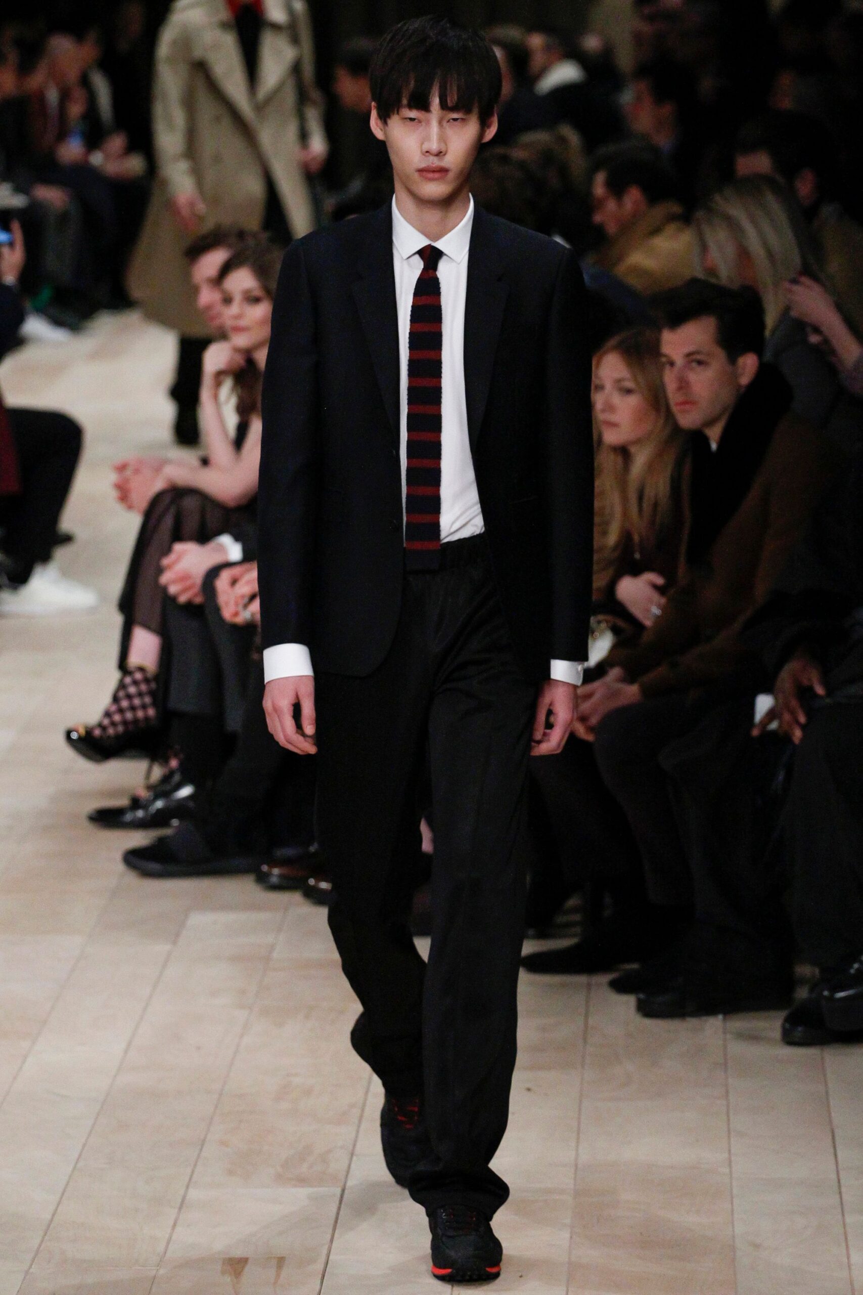 Burberry F/W 16 Menswear Look 221