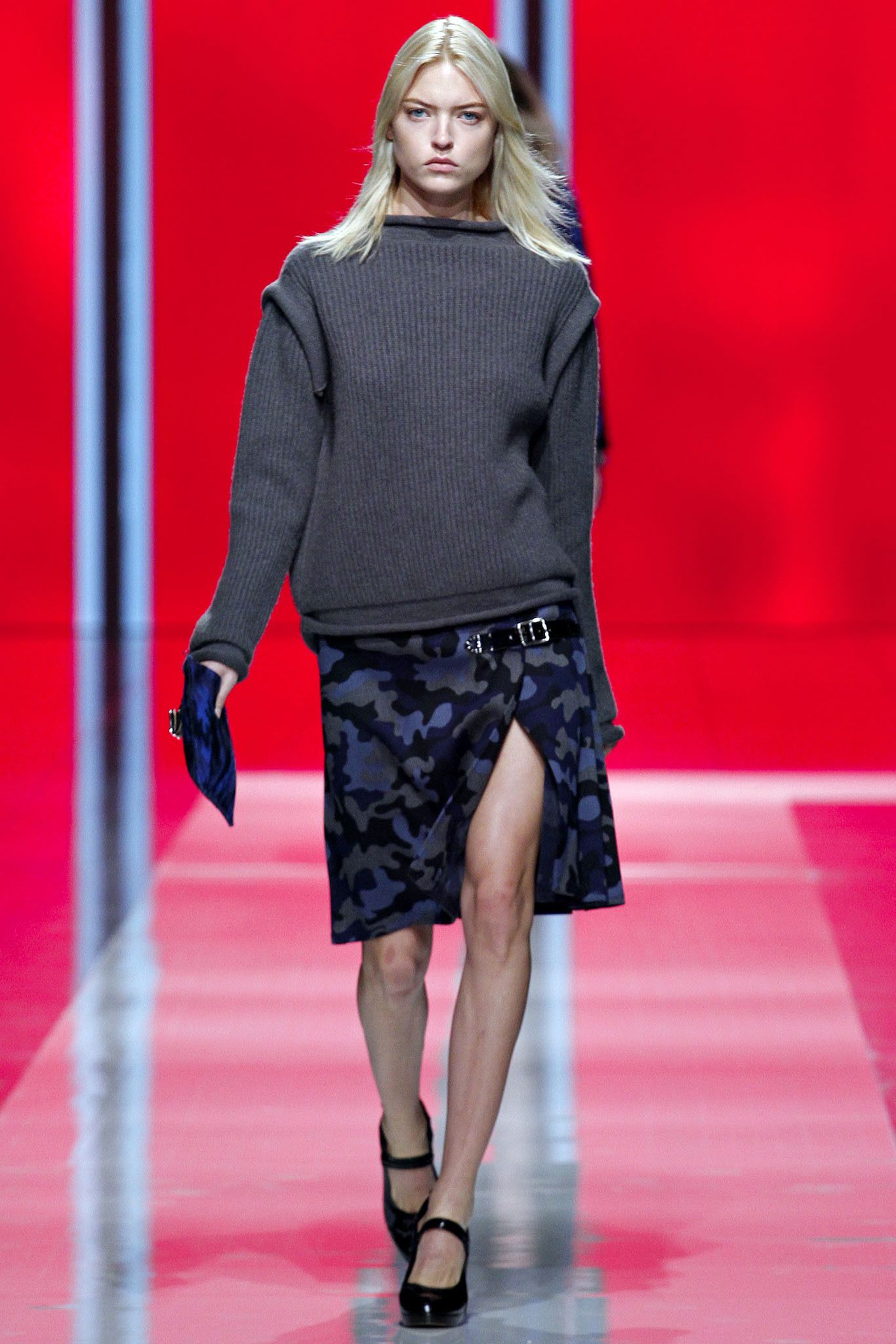 Christopher Kane F/W 13 Look 55