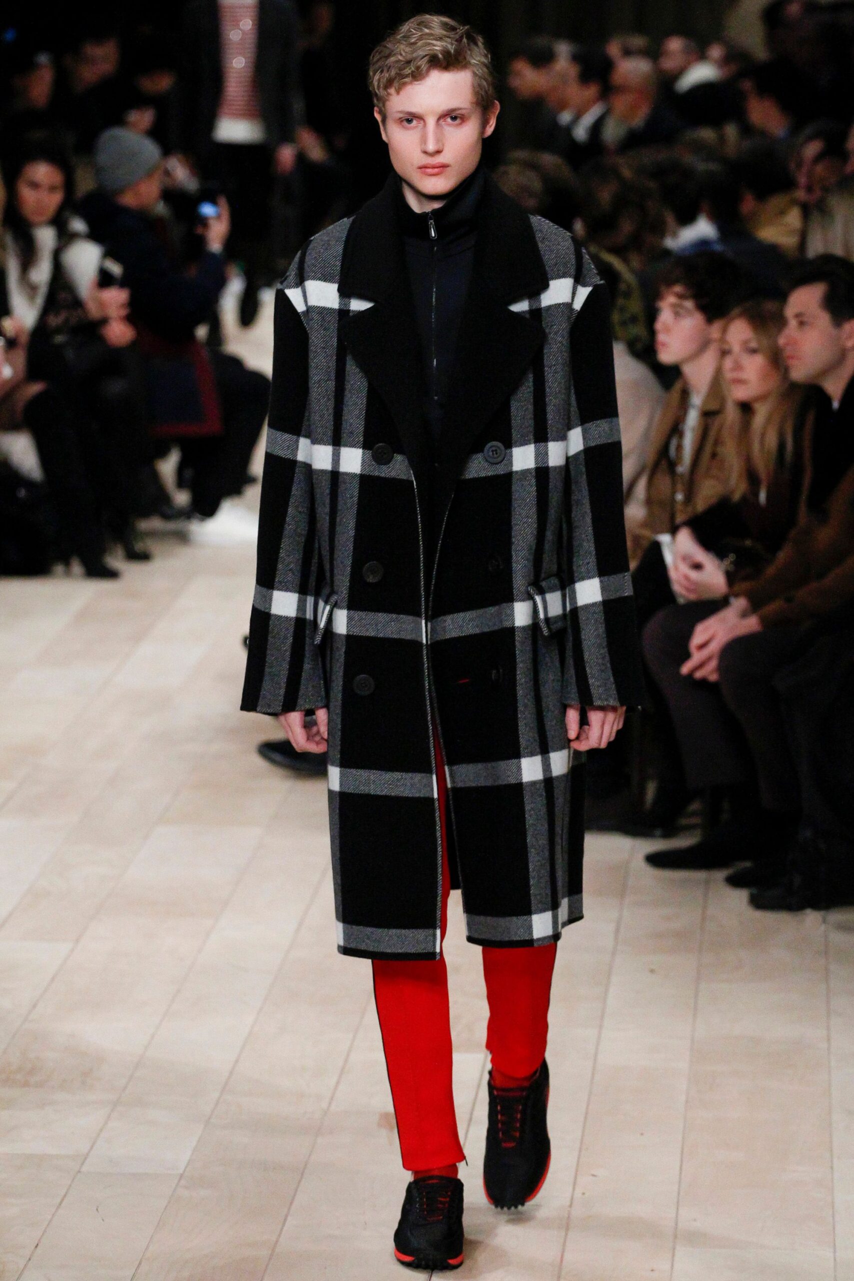 Burberry F/W 16 Menswear Look 384