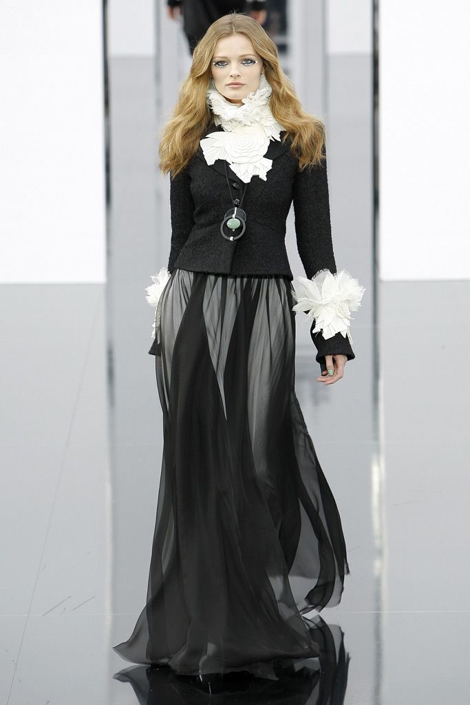 Chanel F/W 09 Look 353