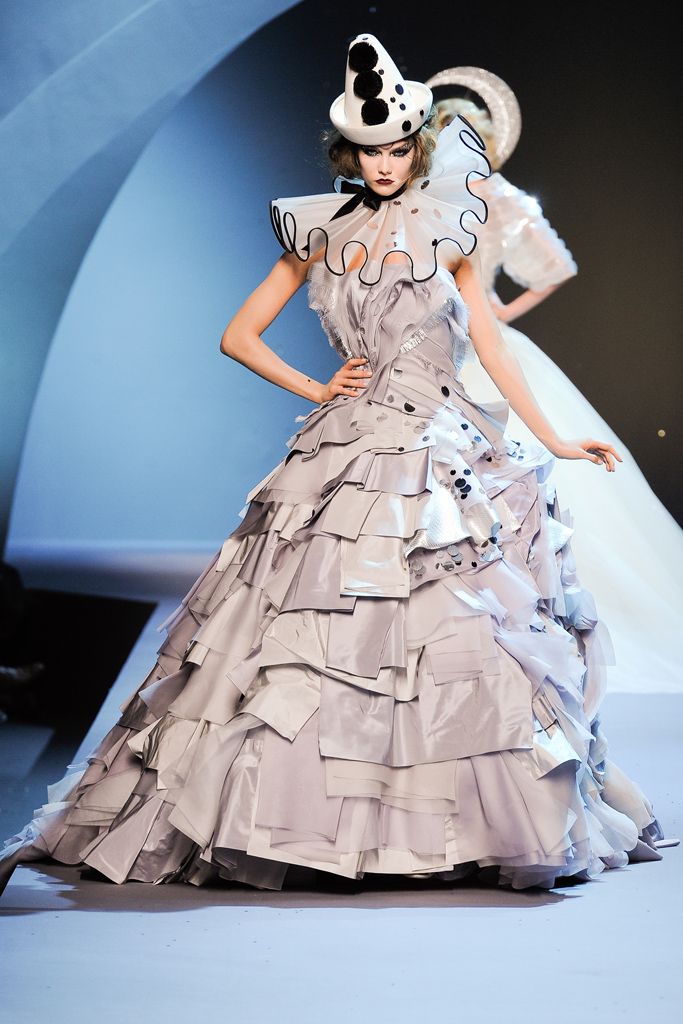 Christian Dior F/W 11 Couture Look 232