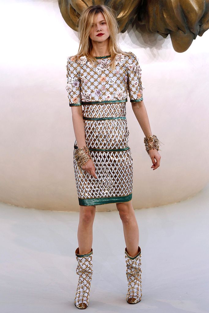 Chanel F/W 10 Couture Look 362