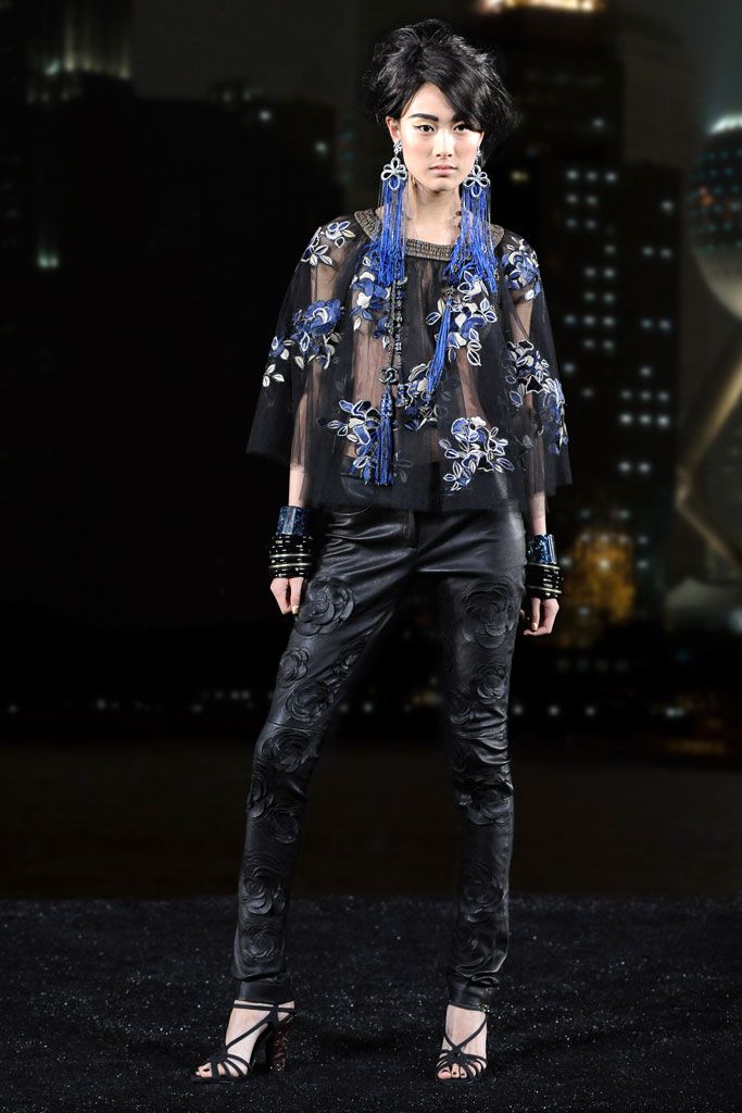 Chanel F/W 10 Look 355