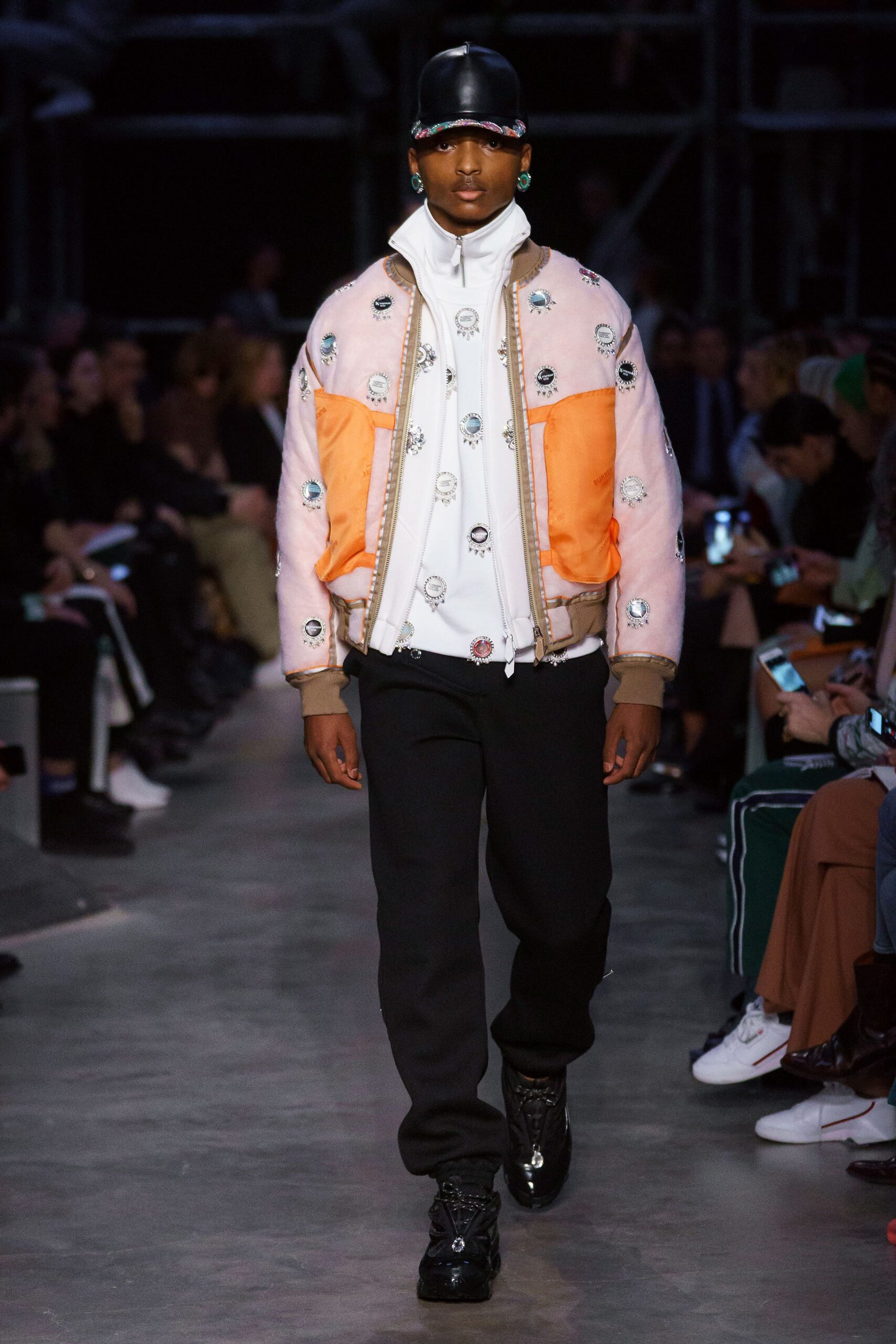 Burberry F/W 19 Look 337