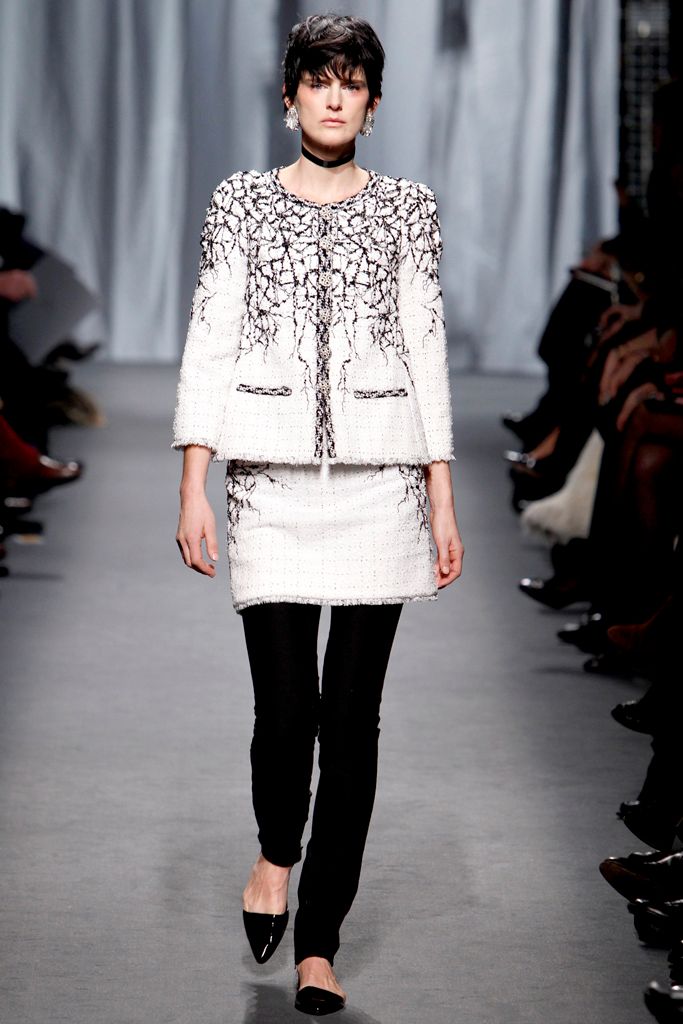 Chanel S/S 11 Couture Look 3