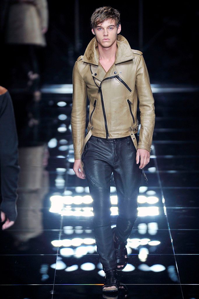 Burberry S/S 11 Menswear Look 38