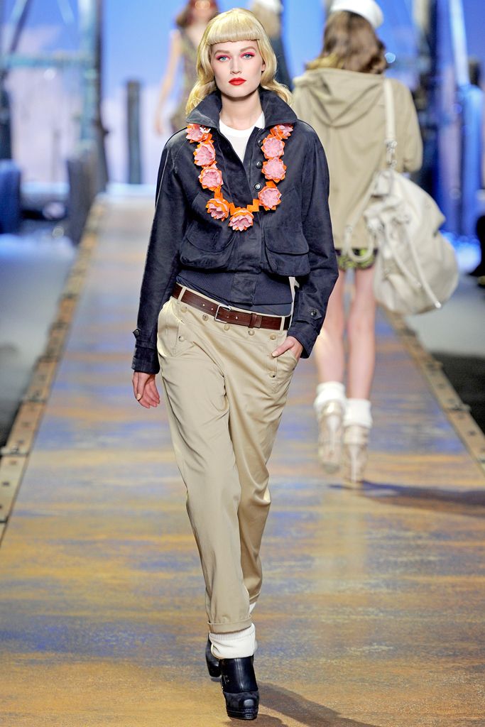 Christian Dior S/S 11 Look 36