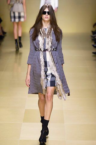 Burberry S/S 08 Look 52
