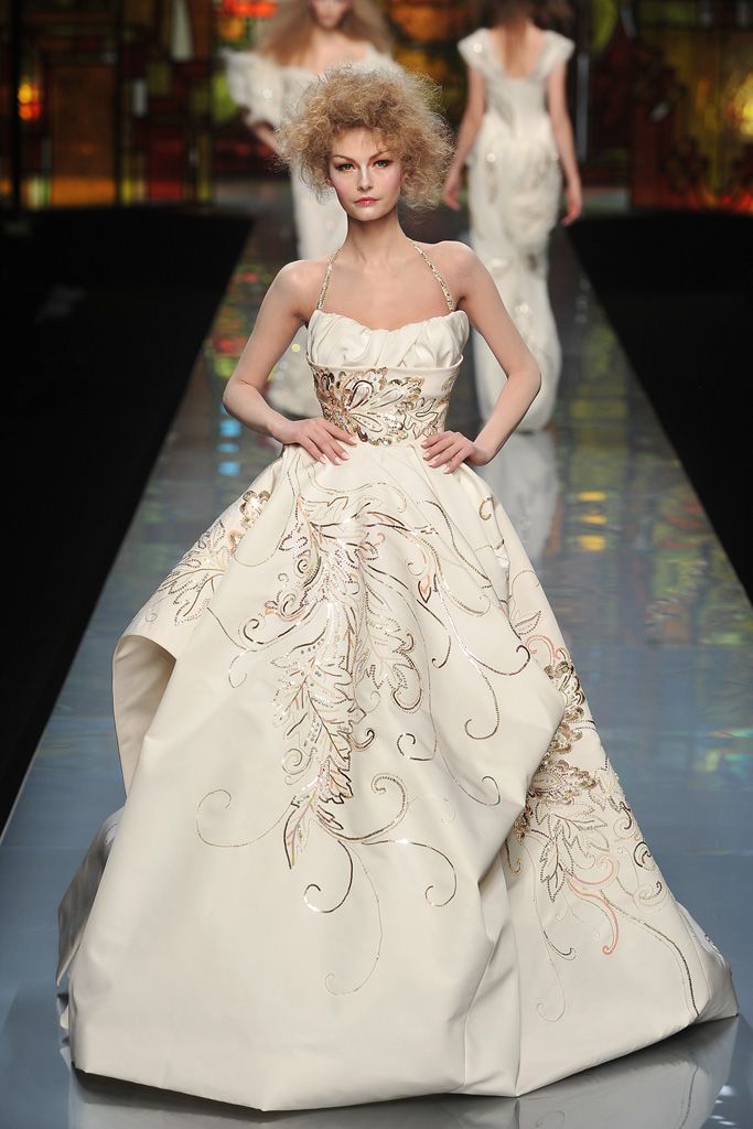 Christian Dior S/S 09 Couture Look 145